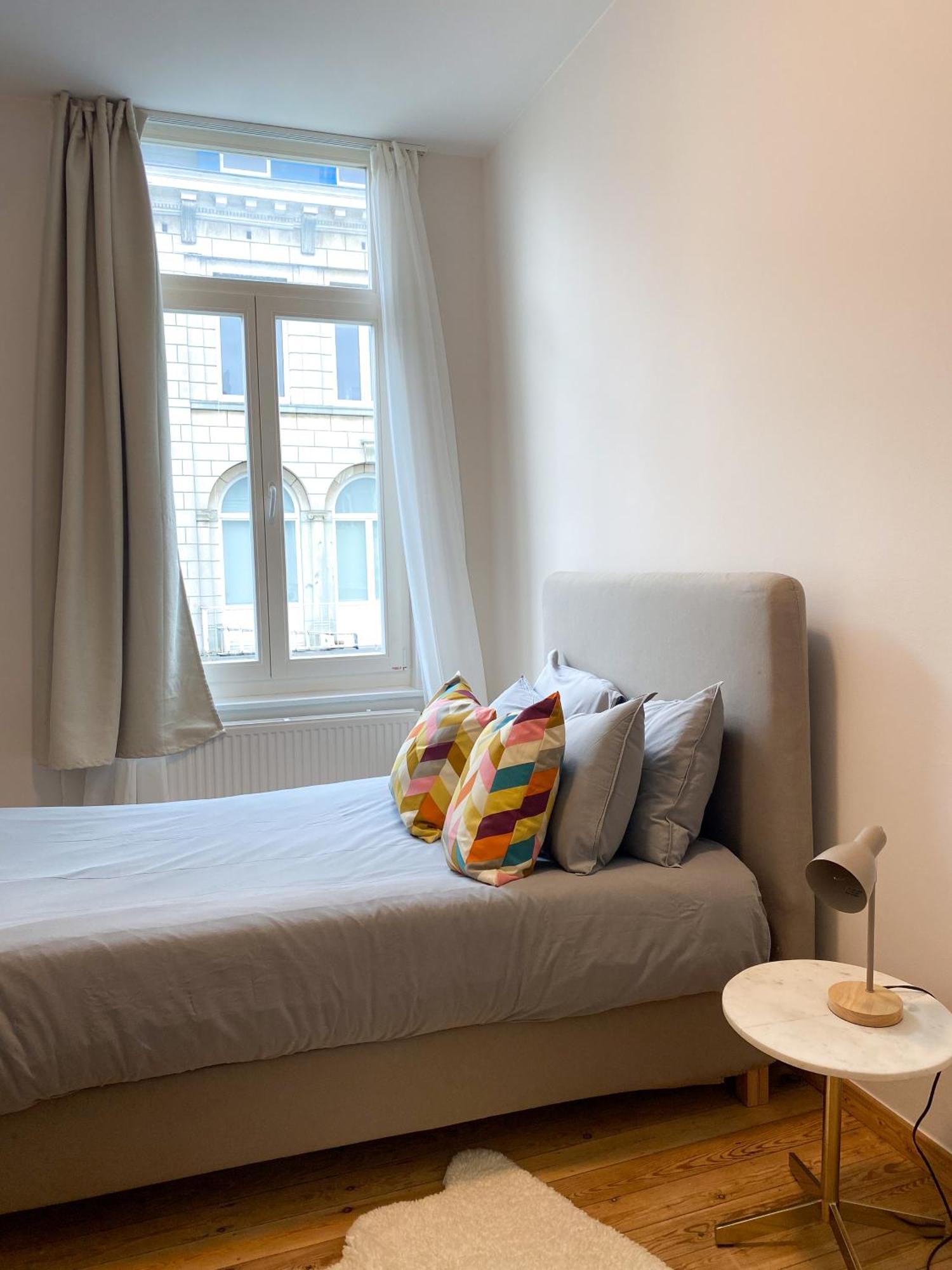 New Cozy In Porte De Hal Brussel