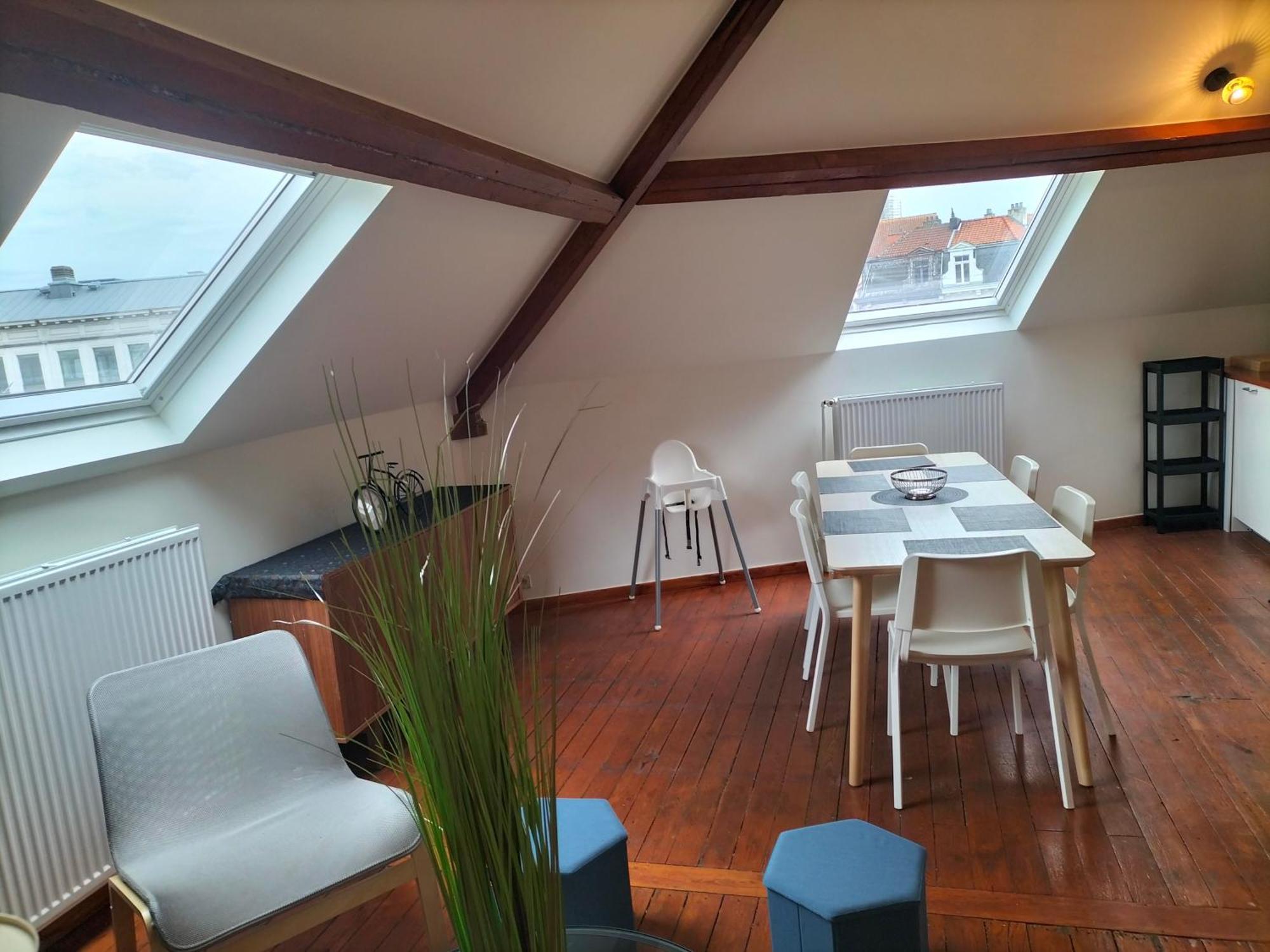 New Cozy In Porte De Hal Brussel
