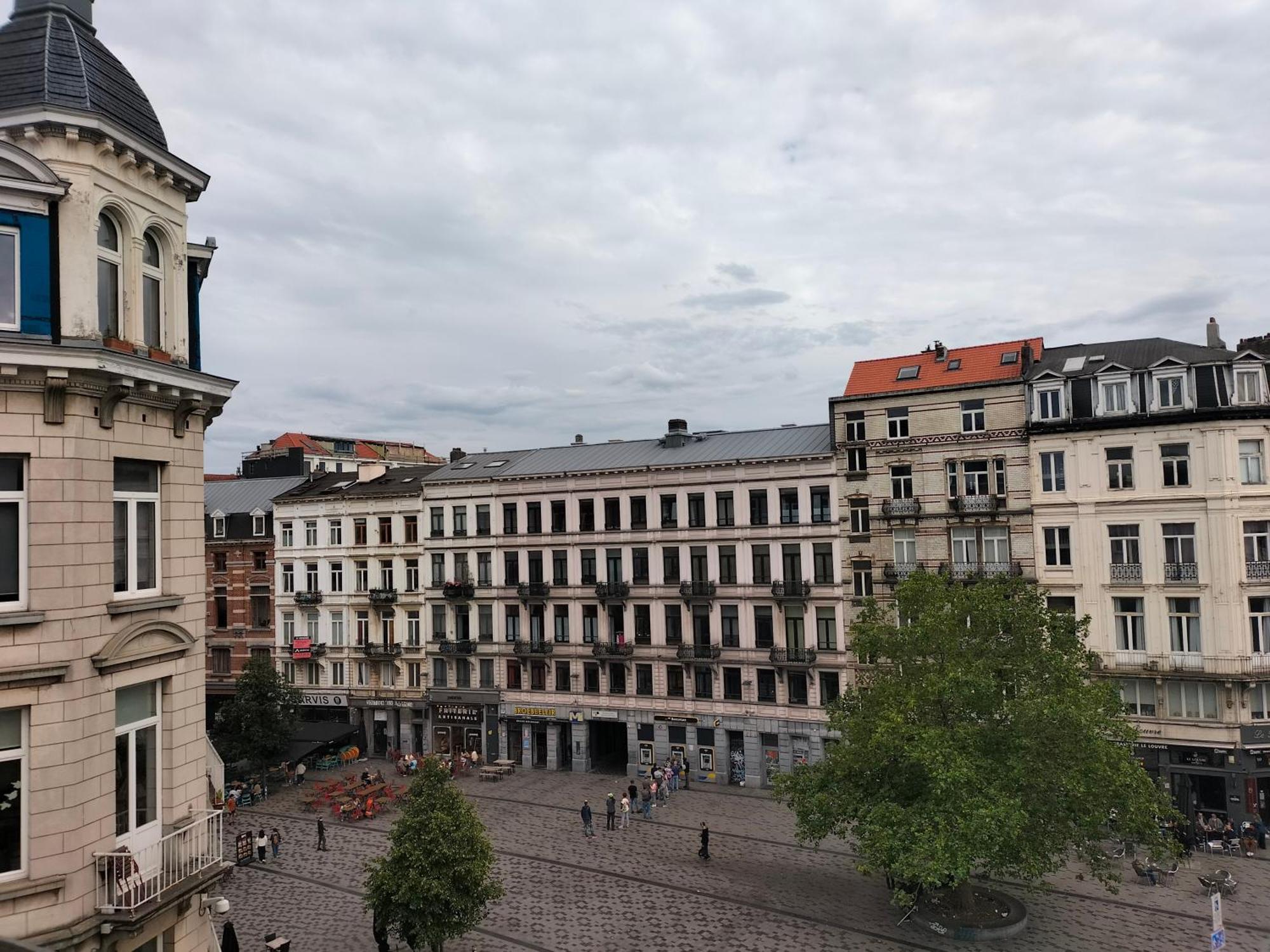 New Cozy In Porte De Hal Appartement Brussel